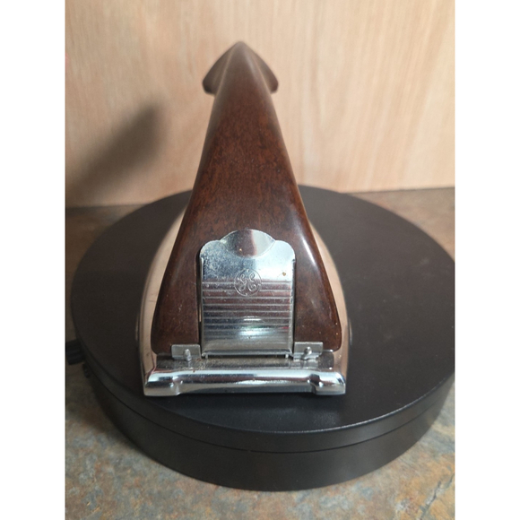 VINTAGE General Electric Automatic 375 WATT Travel Iron No.139F18 - Picture 9 of 11